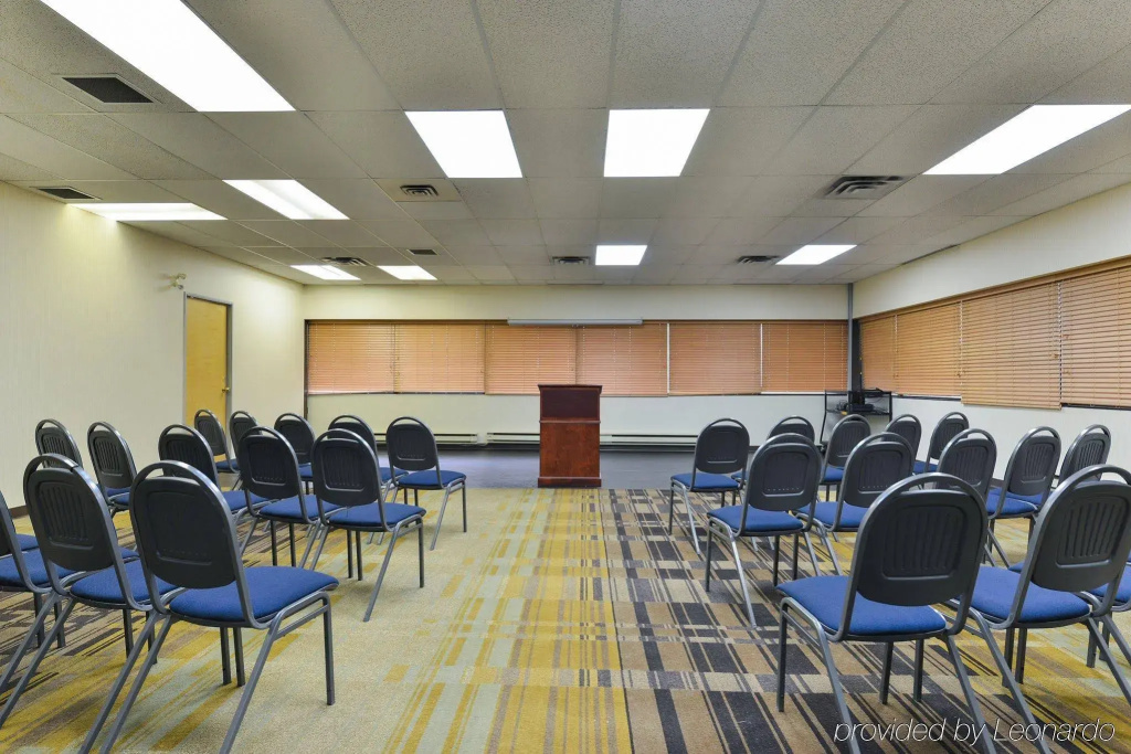 Ramada by Wyndham Nisku Edmonton Airport - Général