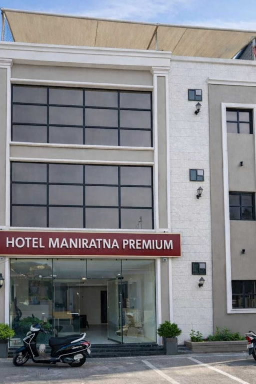Hotel Maniratna Premium