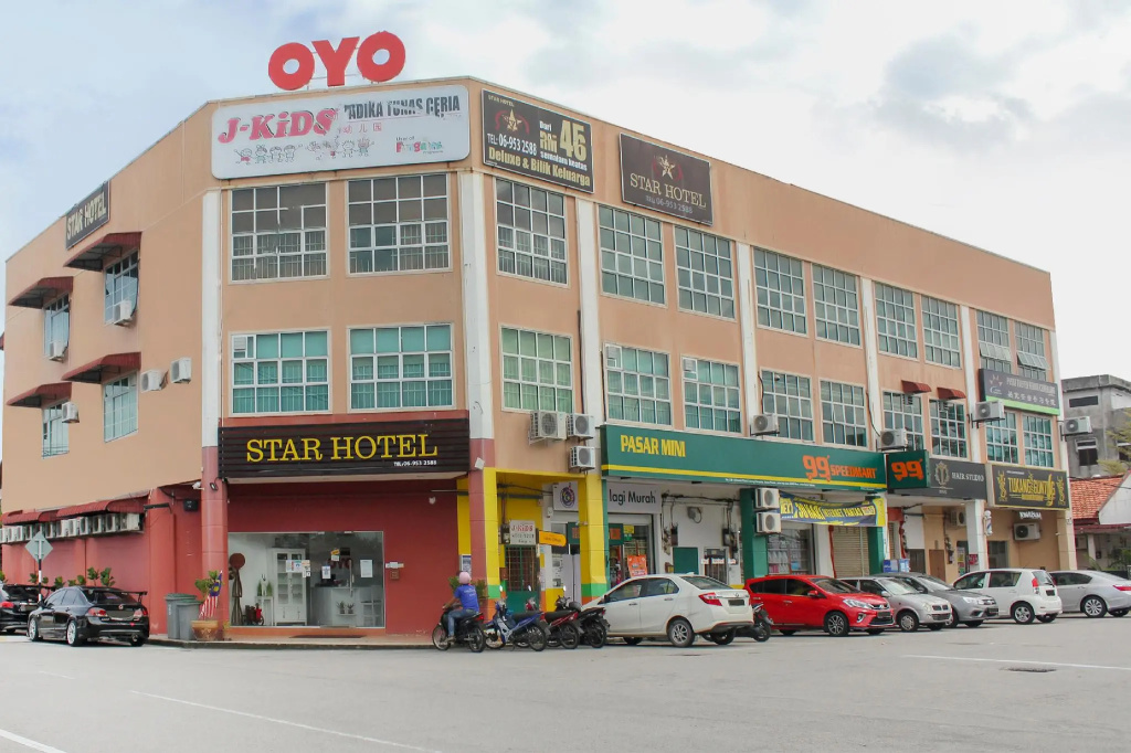 OYO 90035 Star Hotel