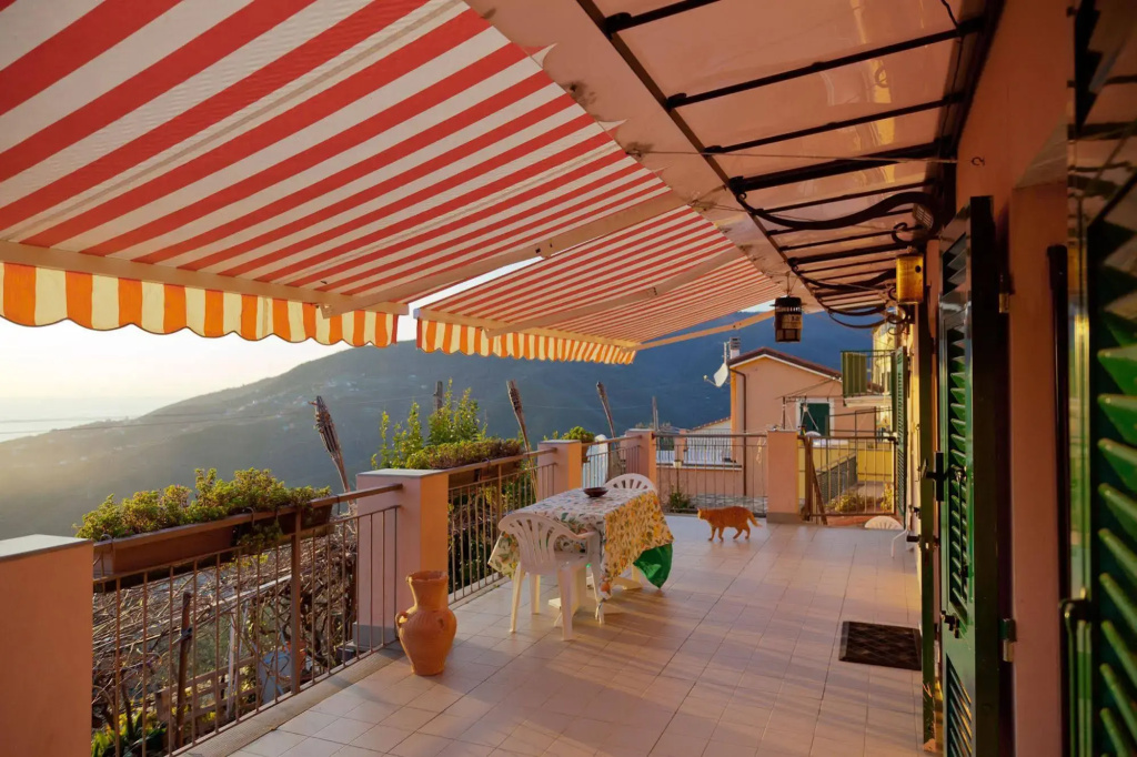 Villa Vignolo with Pool & BeachServices
