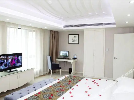 Executive Double Suite full double bed