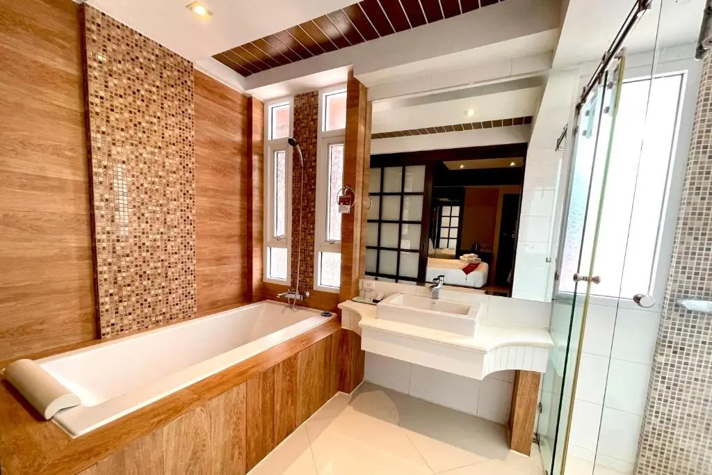 Rayaburi Hotel Patong - Chambres