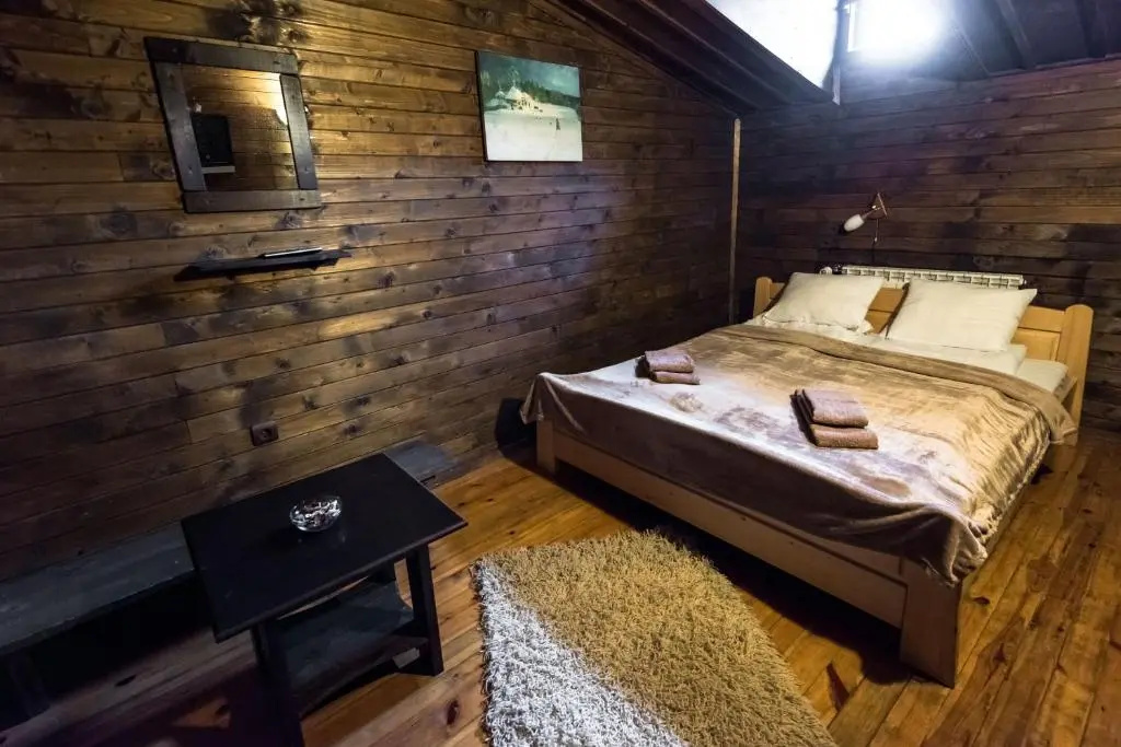 Economy room