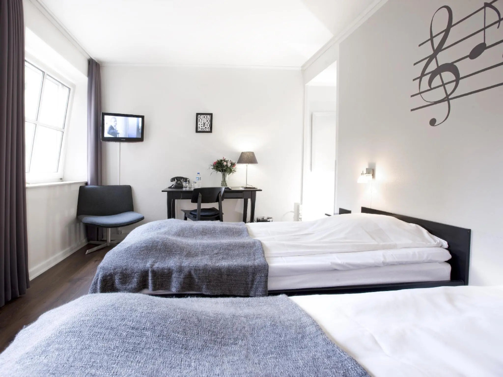 Hotel Petra — фото 2