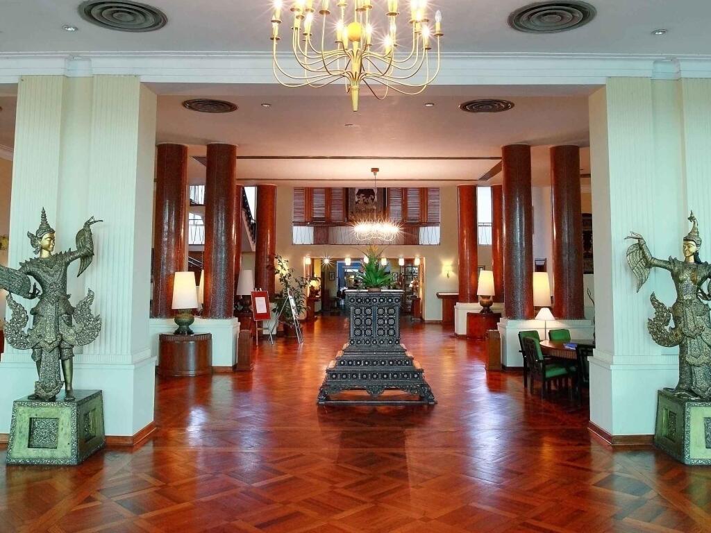 Inya Lake Hotel by null
