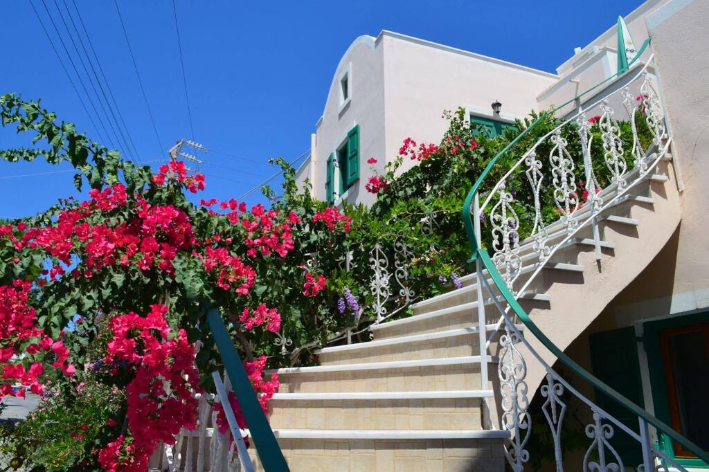 Mary Studios & Apartments