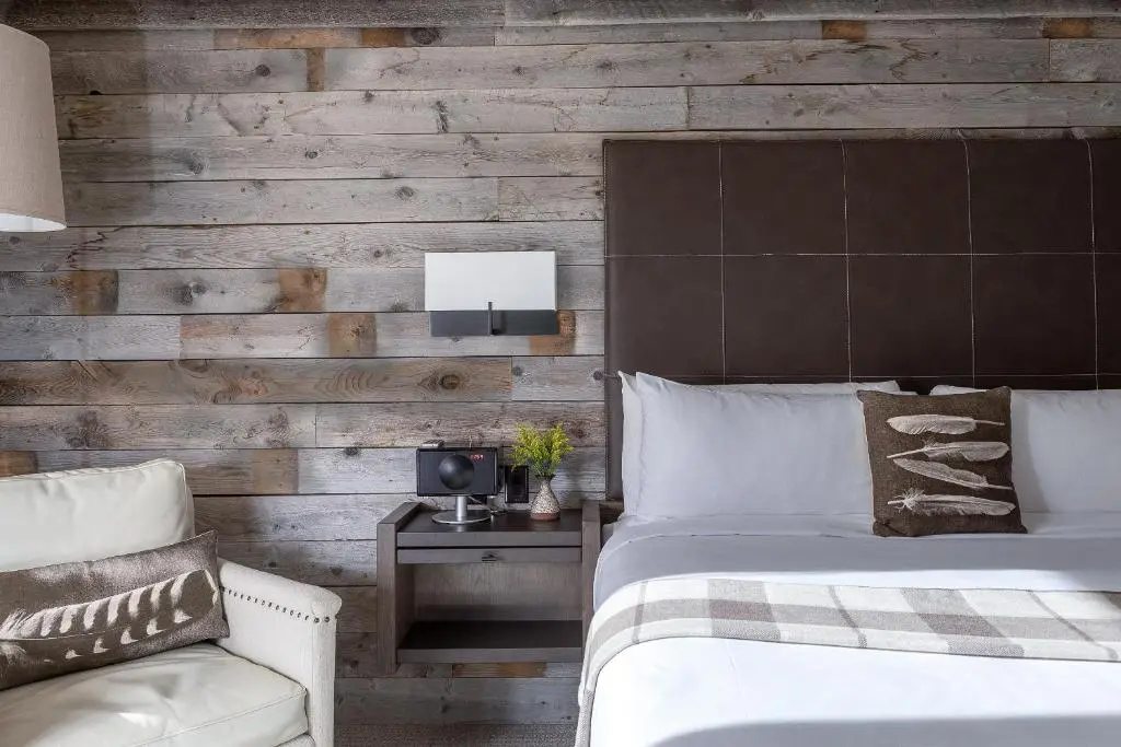 Premium Double room with view (full double bed)