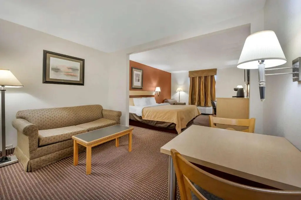 Deluxe Quadruple room