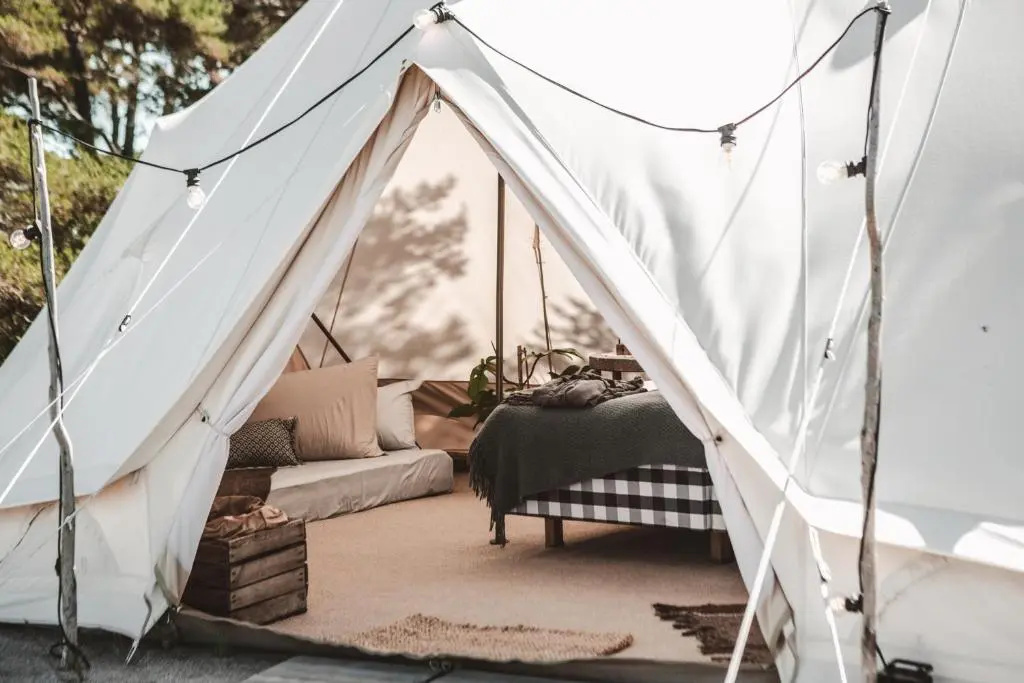 Tent (full double bed)
