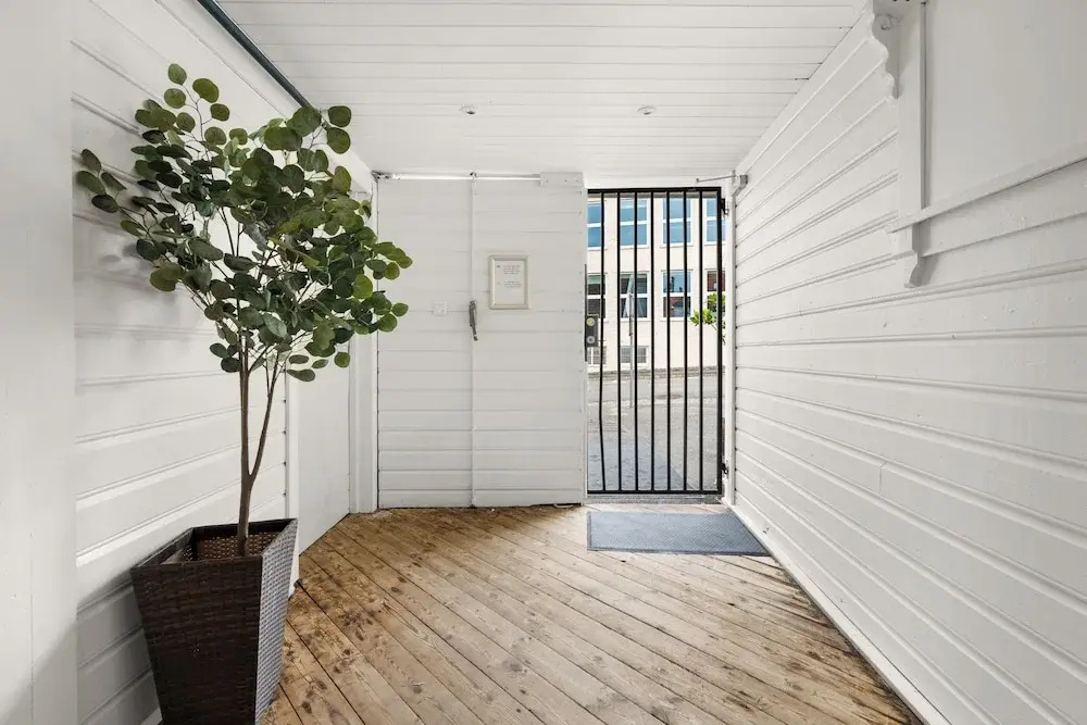 Balcony & Terrace