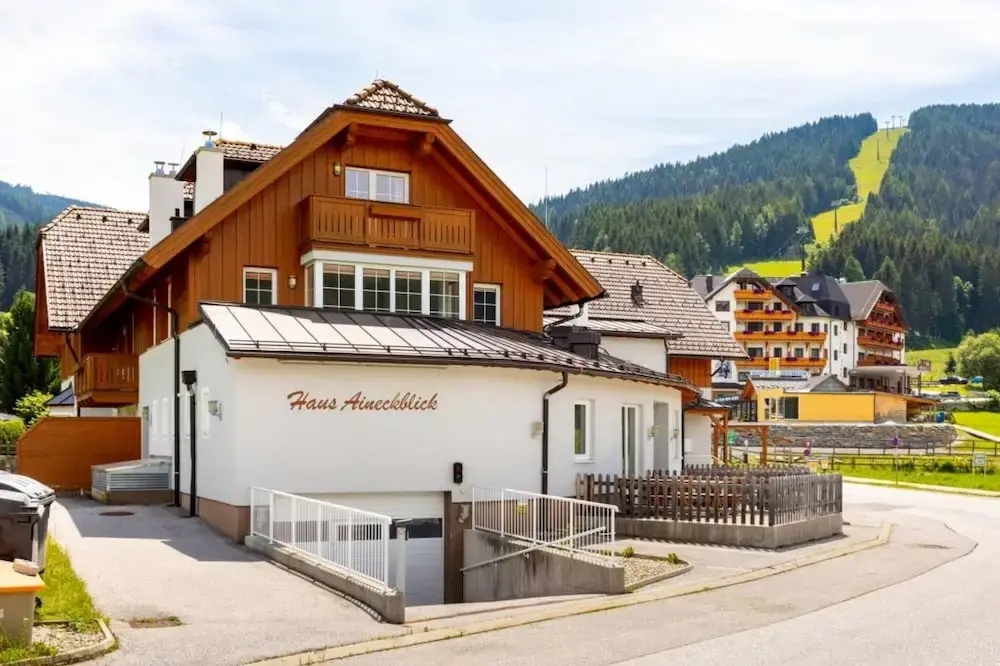 Modern Apartment Right Next to the ski Lift