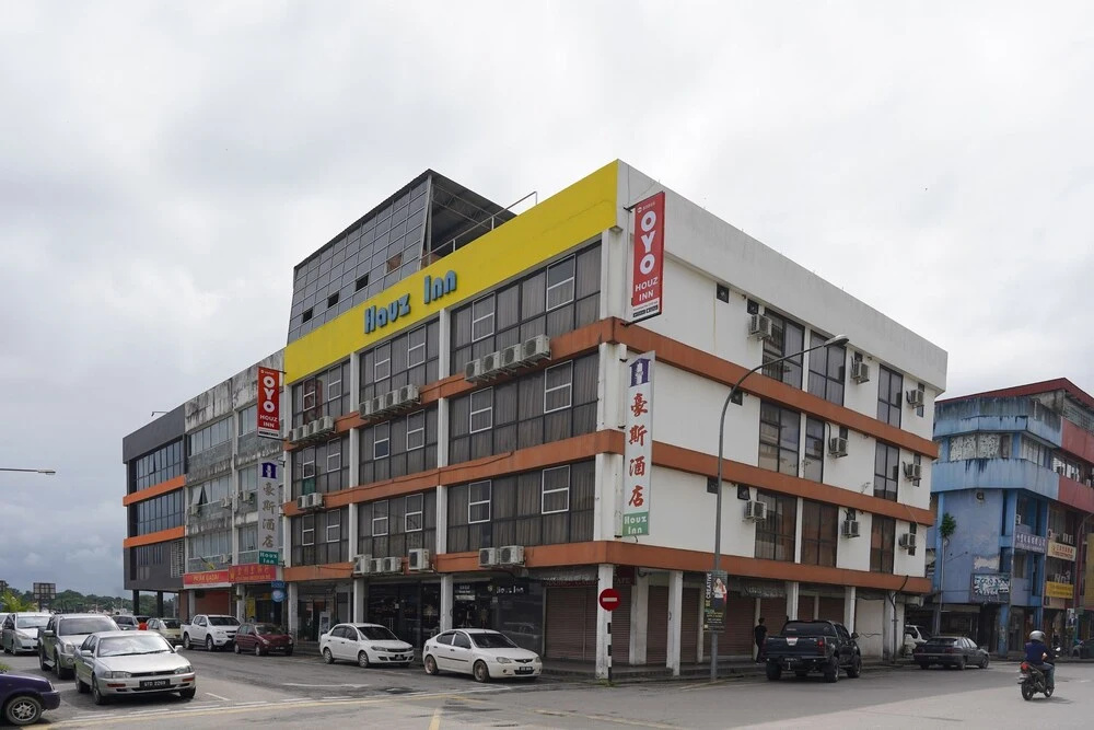 Houz Inn by OYO Rooms