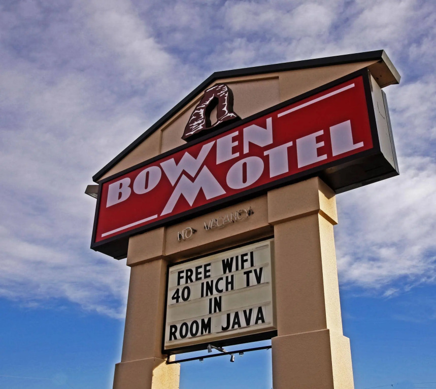 Bowen Motel by null