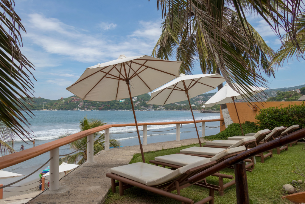 Beach & Waterfront