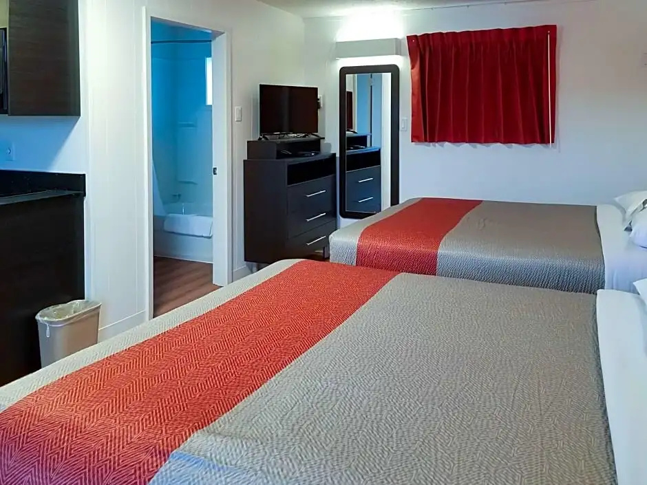 Quadruple Suite