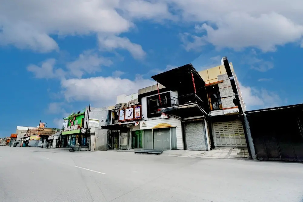 Hotel D'best Kutisari 6 Hour Stay