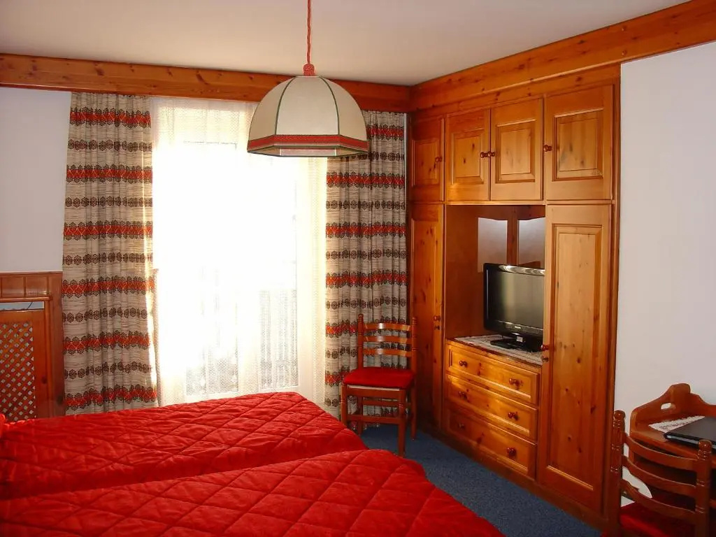 Standard Double room with balcony (full double bed)