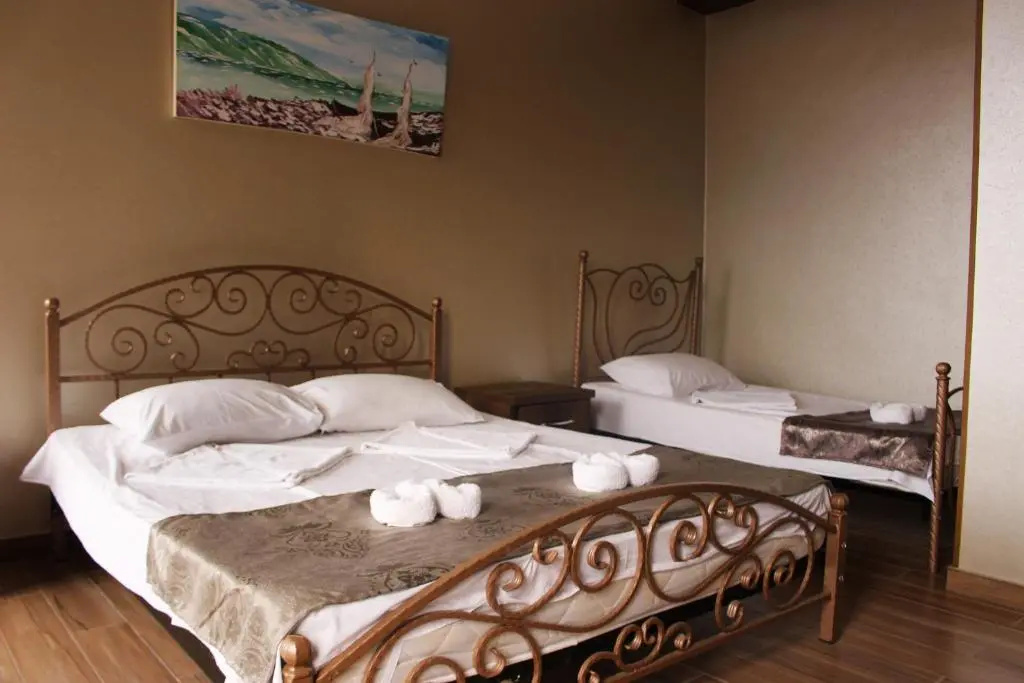 2 Bedrooms Suite
