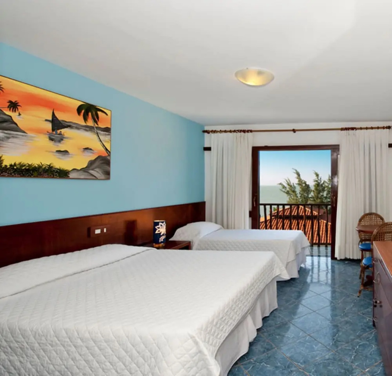Standard room with partial sea view