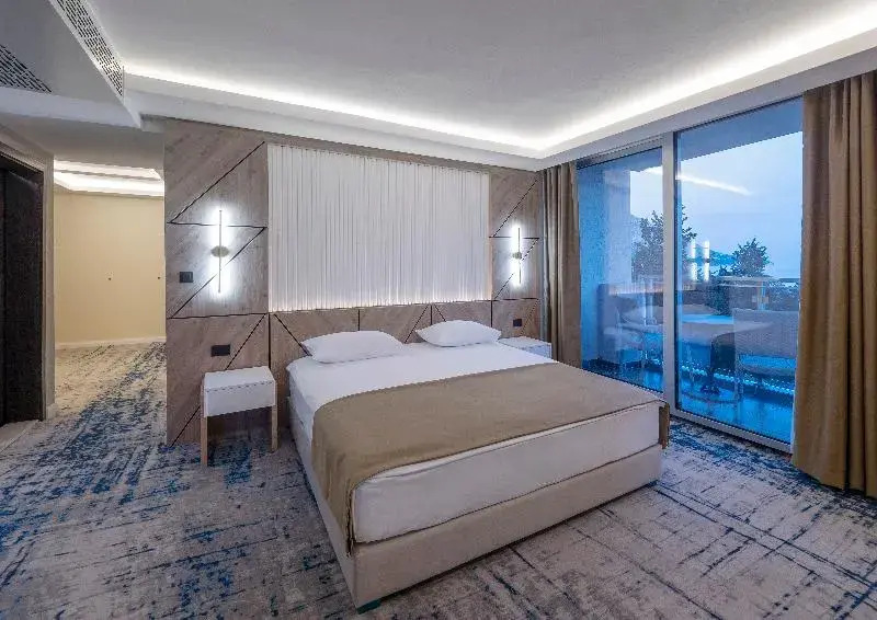 Семейный номер в Hotel Tara