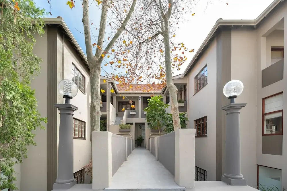 6 Chester Court