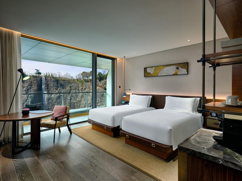 Shanghai InterContinental Wonderland by null
