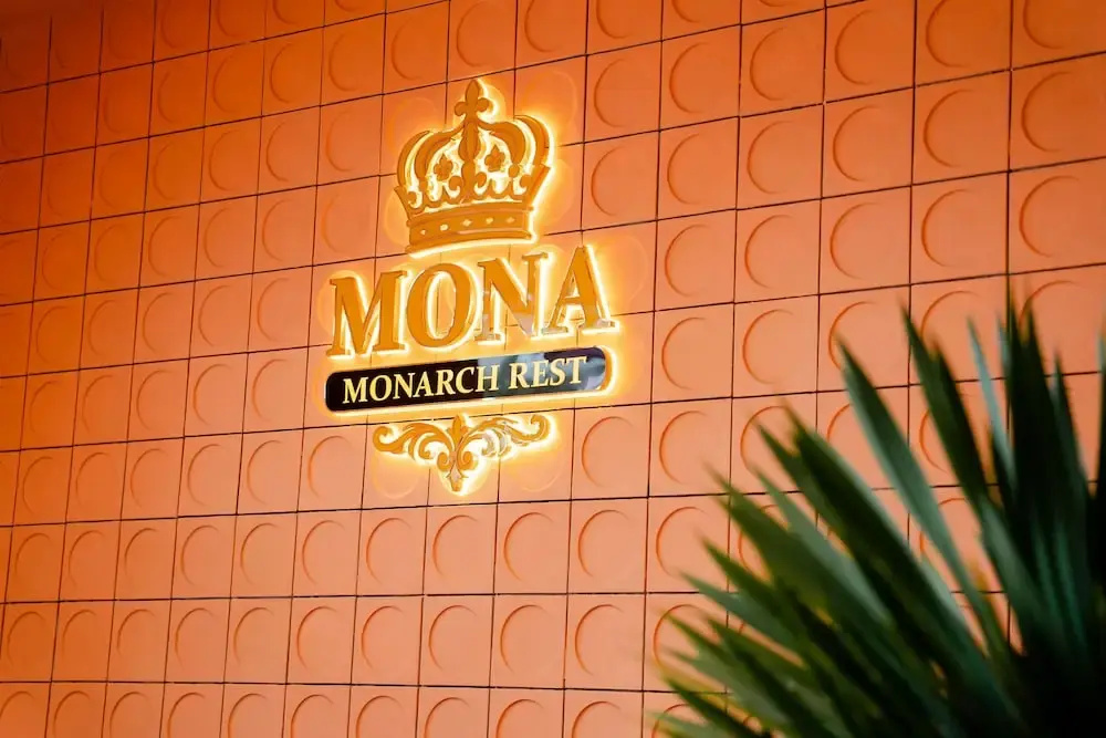 Mona Hotel