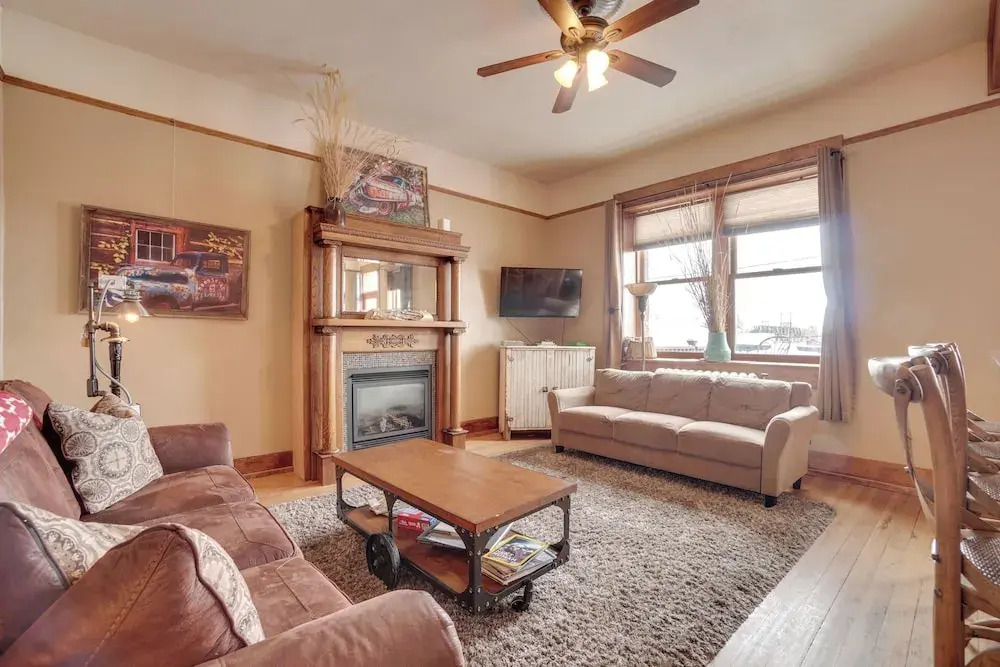 Vintage Downtown Laramie Apartment w/ Deck! — фото 2