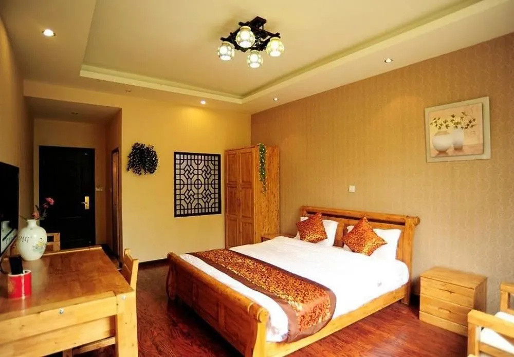 Mount Emei Happy Hotel