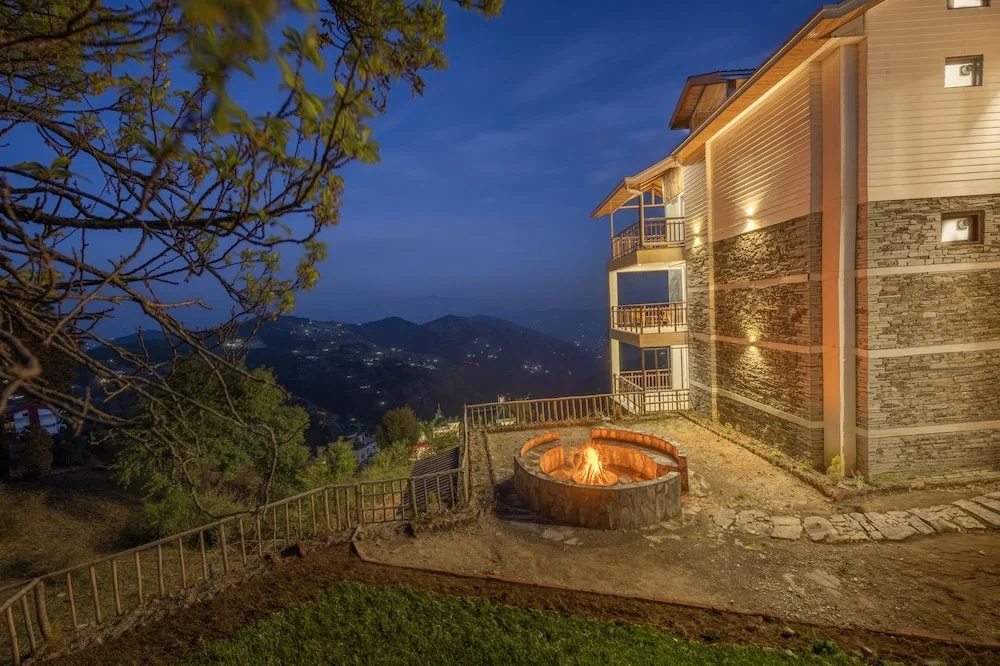Hotel Wood Winds - A Best Valley View Hotel