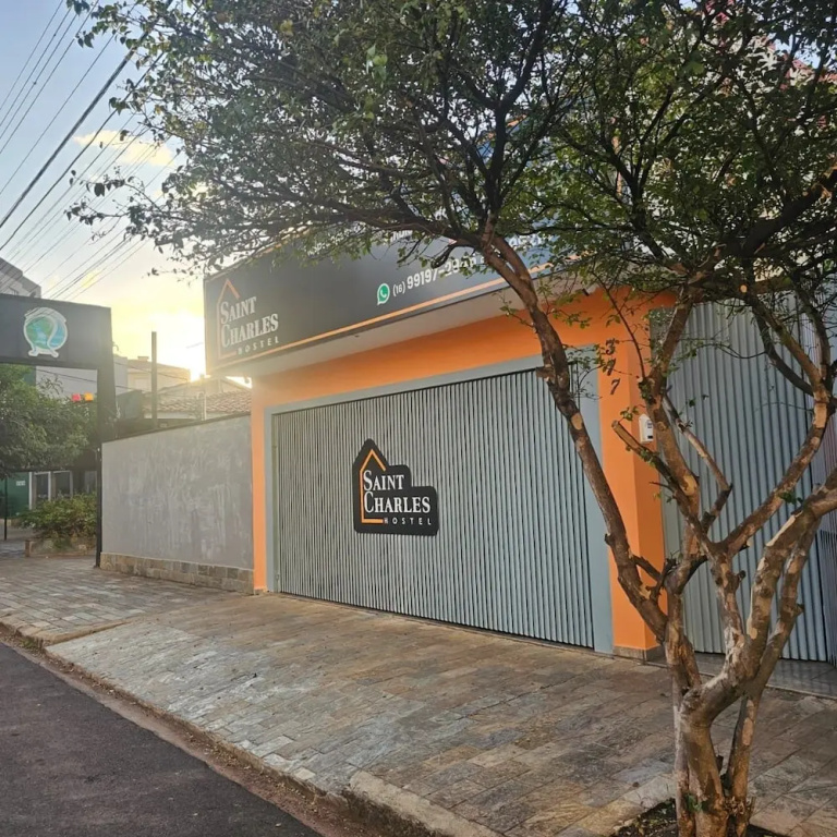 Saint Charles Hostel