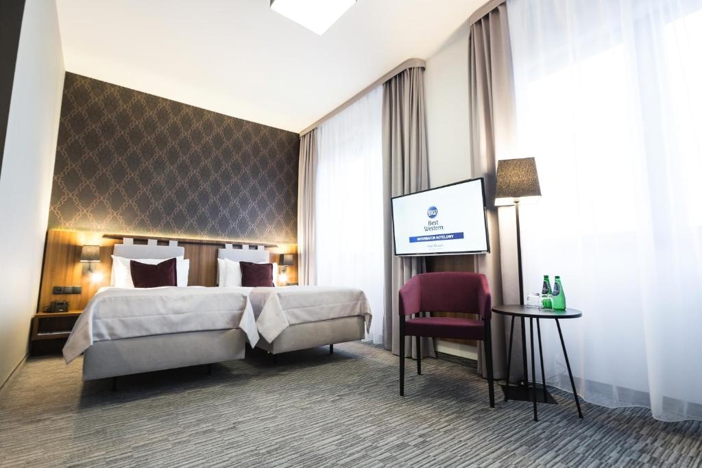 With Sofa Twin room (twin beds)