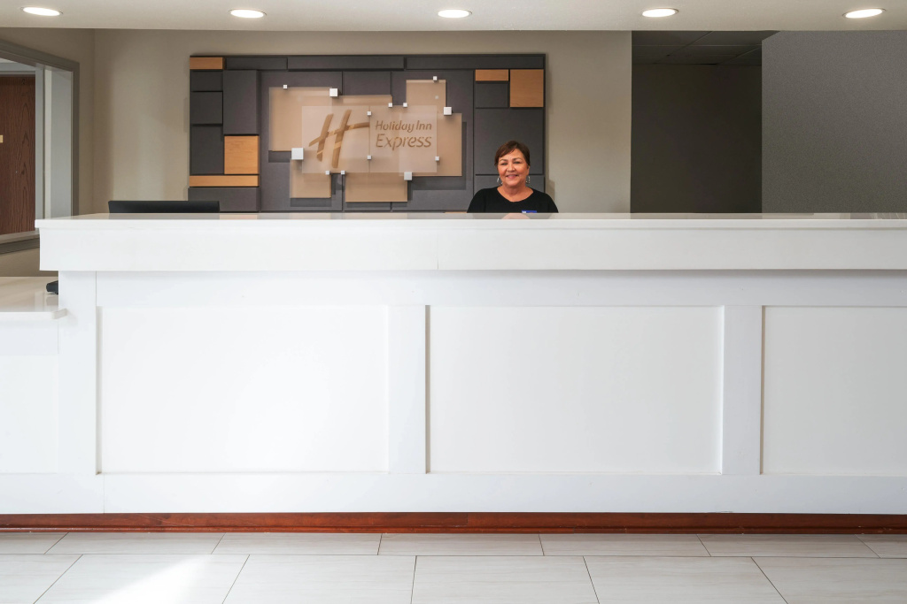 Lobby & Reception