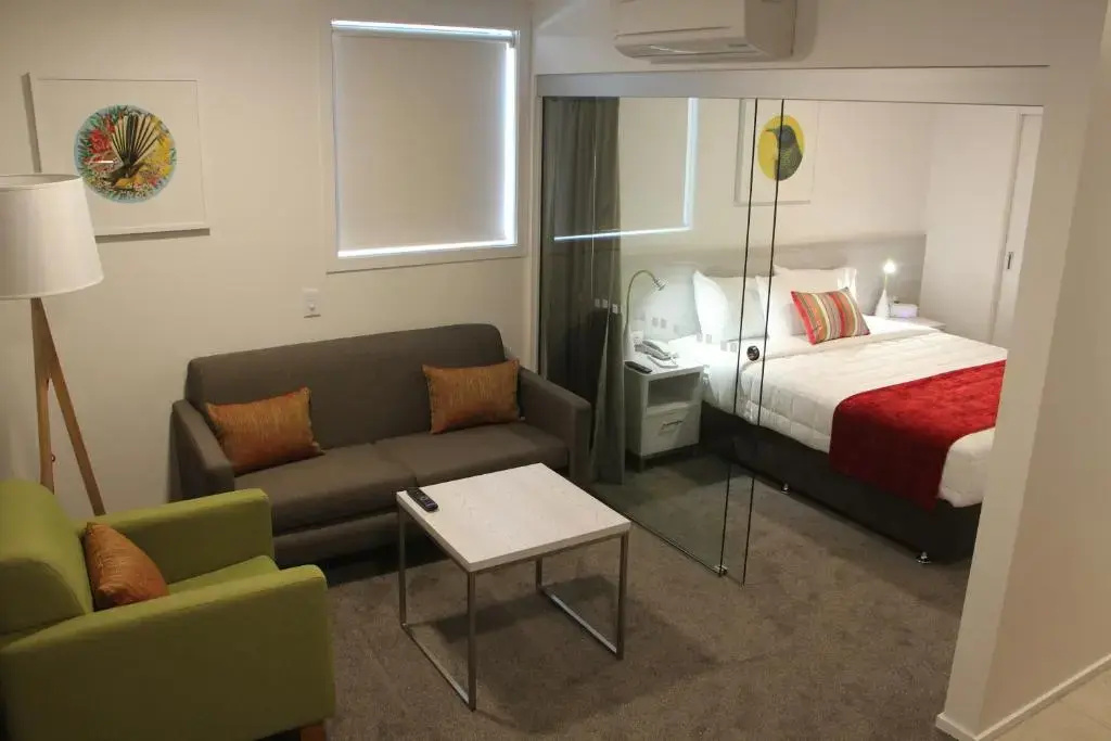 2 Bedrooms Apartment
