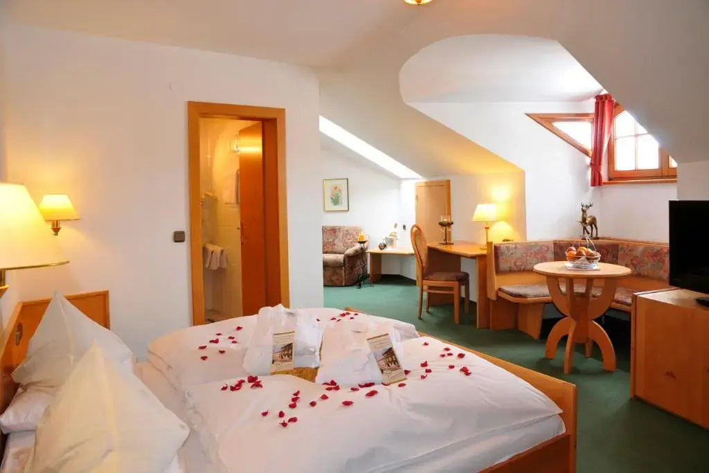 Hotel Zum goldenen Hirschen - Chambres