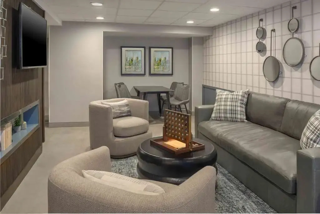 Lobby & Reception