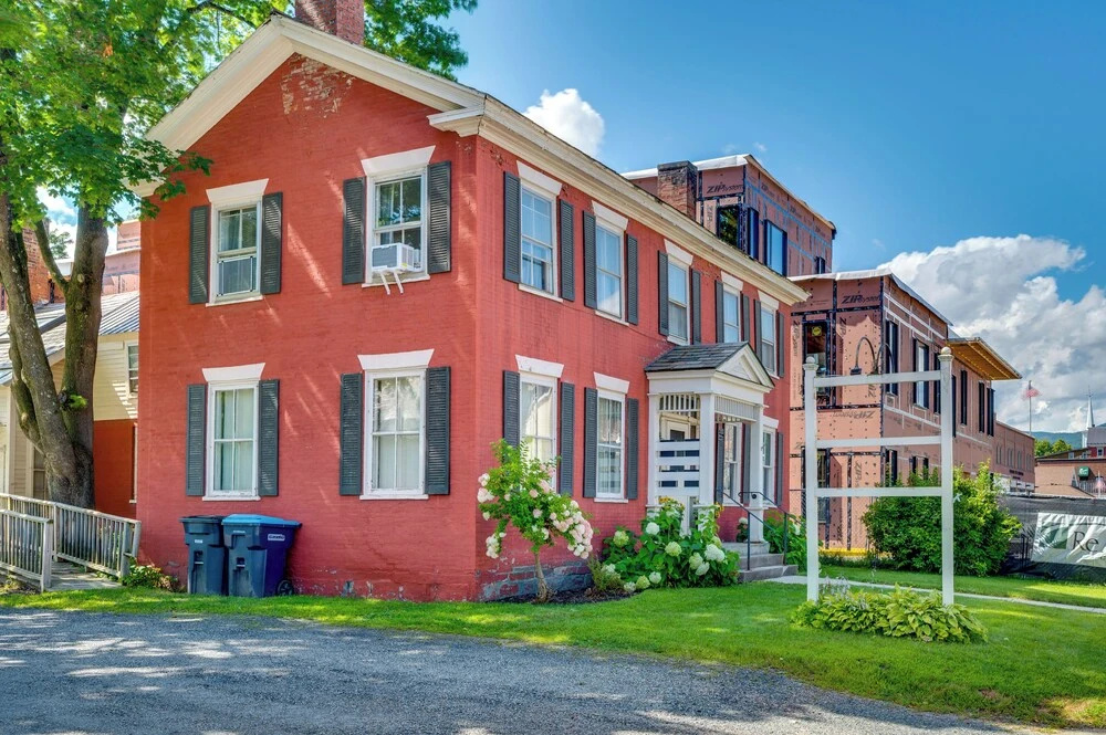 Walkable 3-unit Retreat on Main Street, Waterbury!