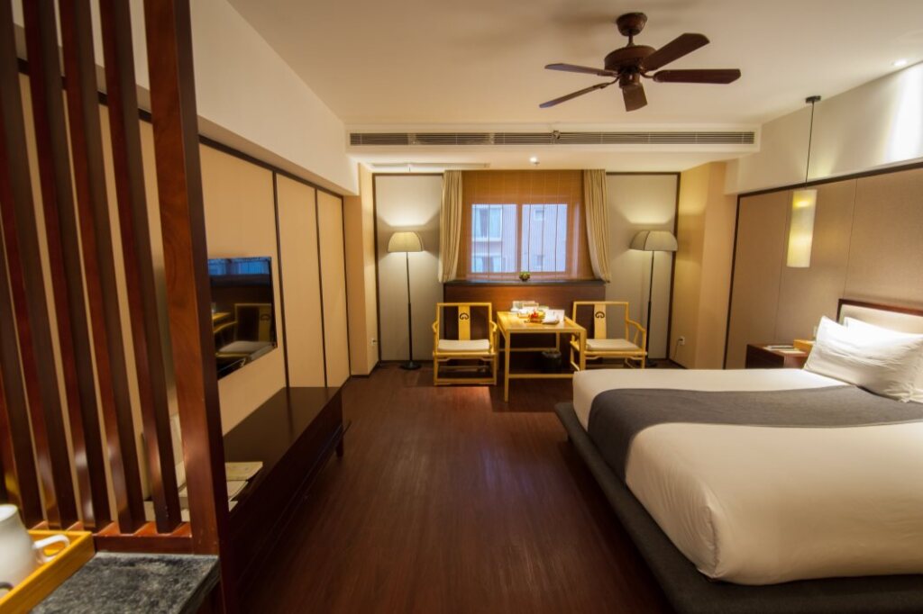 The Hotel Zen Urban Resort by null