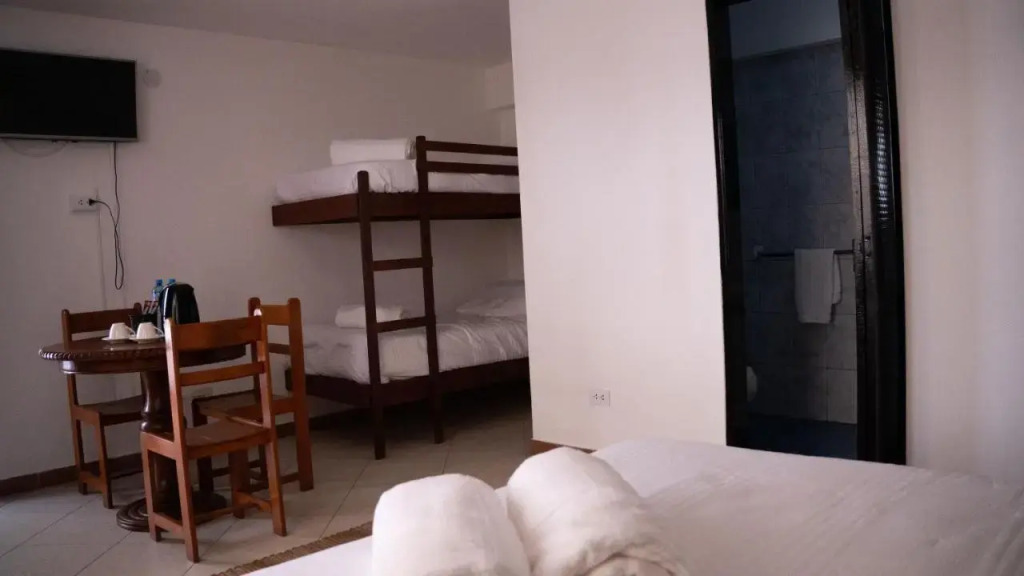 Hostal Brisas Del Mar - фото 2