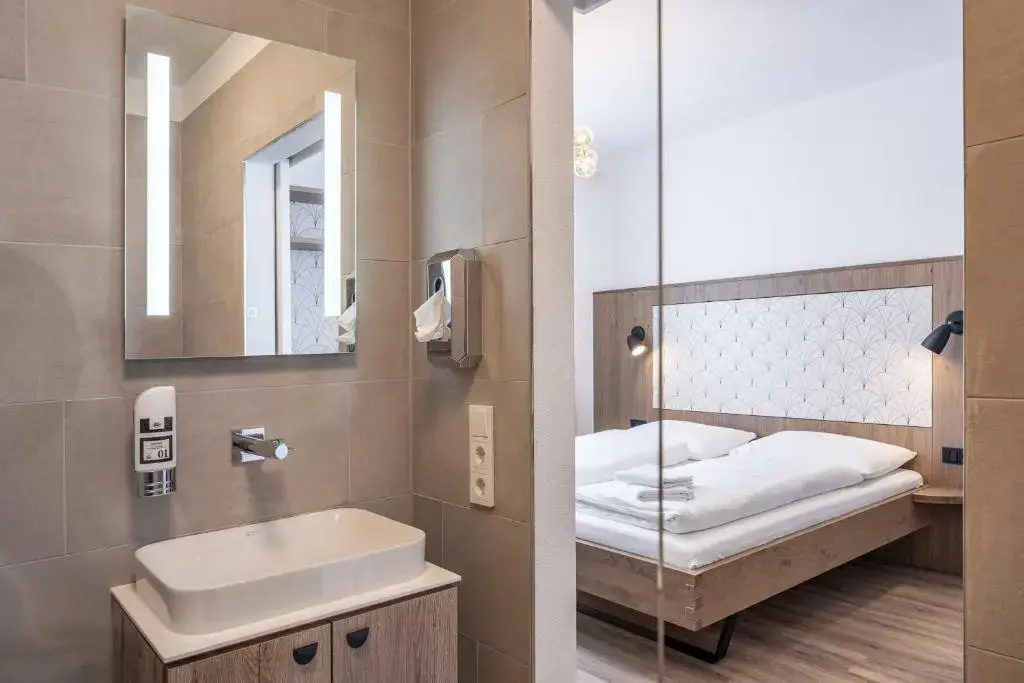 Superior Double room (full double bed)