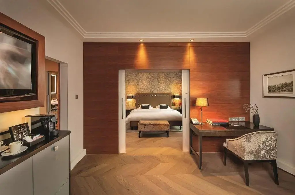 2 Bedrooms Suite