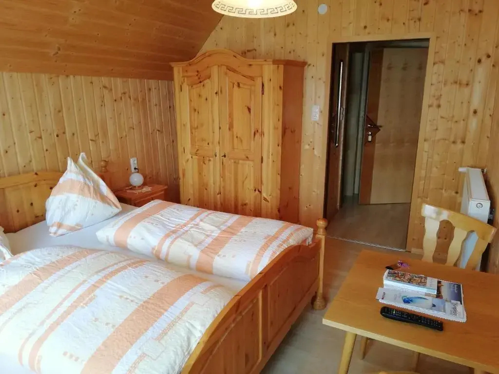 Standard Double room with balcony (full double bed)