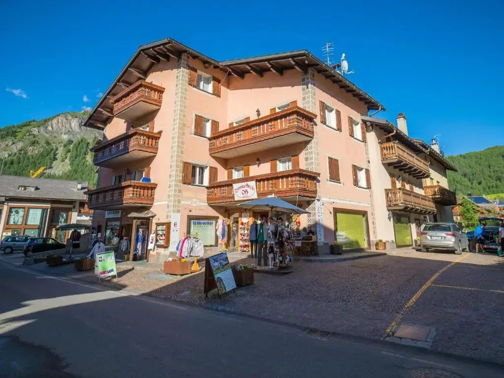 Apartments & Rooms MyHolidayLivigno