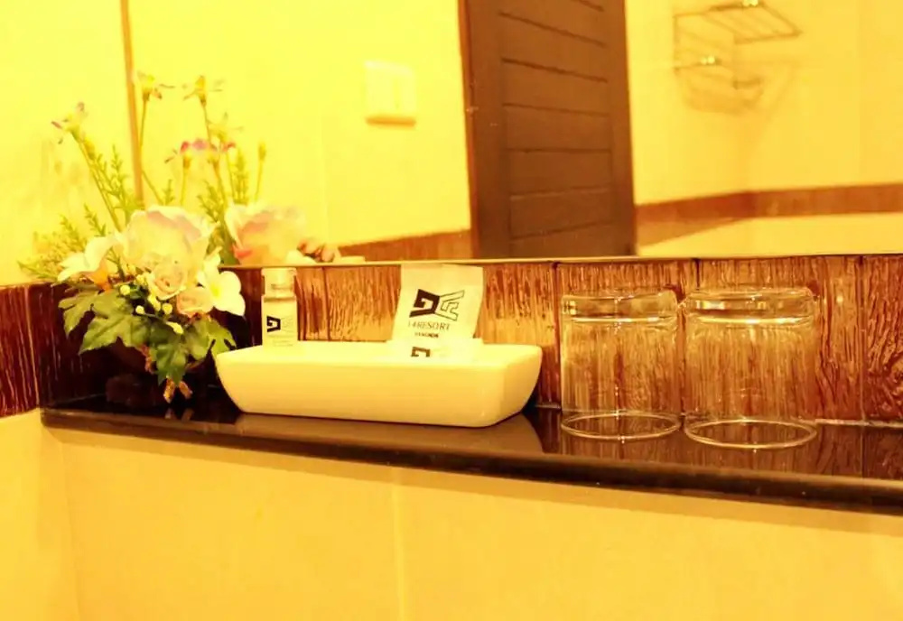 Standard Double room with balcony (full double bed)