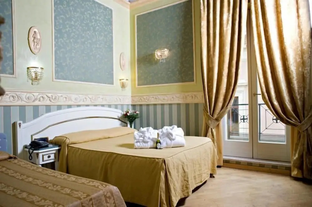 Hotel photo 2