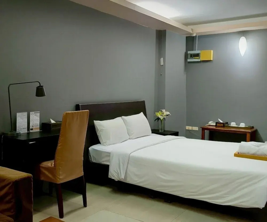 Superior Double room with balcony (full double bed)