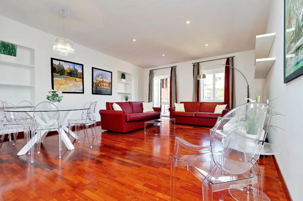 3 Bedrooms Apartment