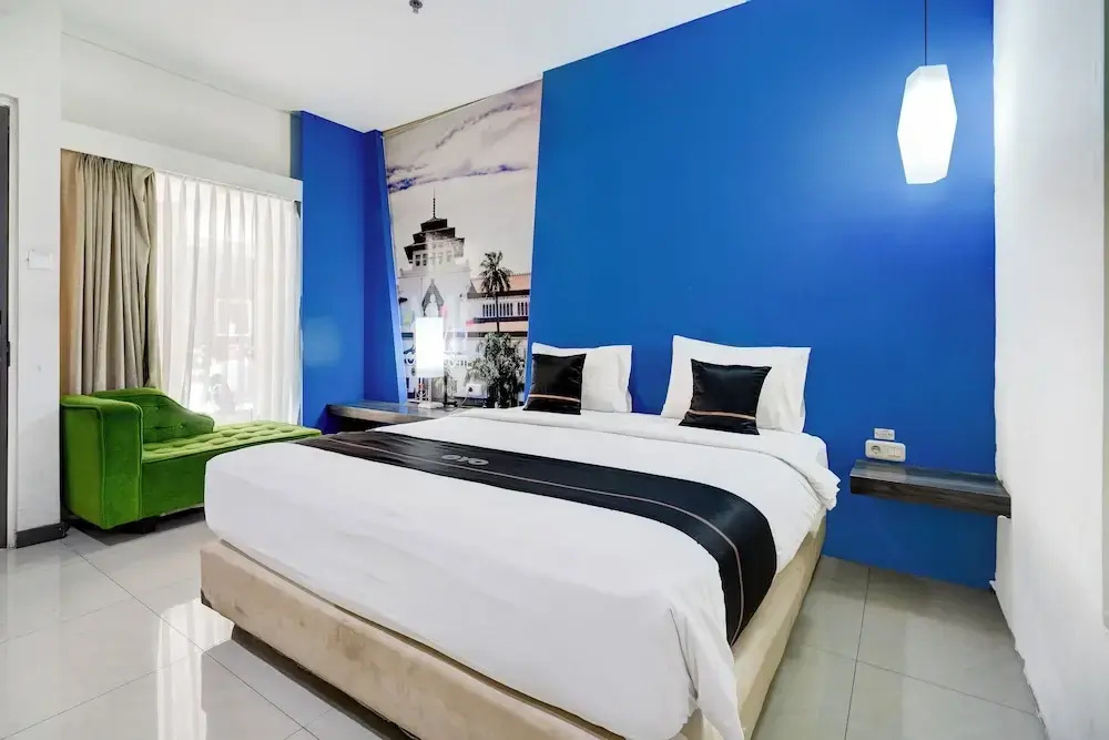 Deluxe Double room with balcony (full double bed)