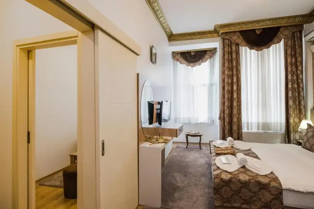 Superior Triple room