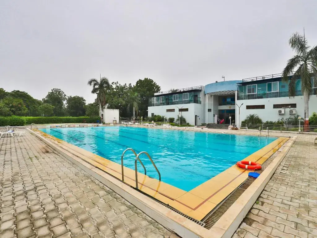 Infocity Club And Resort By OYO Rooms - Général
